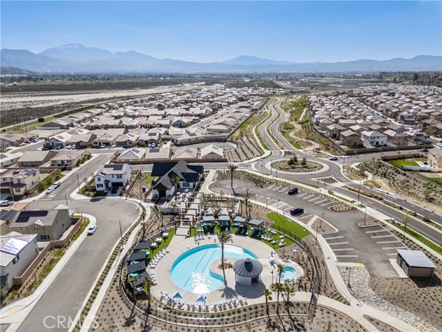 Detail Gallery Image 23 of 36 For 554 Cumberland Rd, Rialto,  CA 92377 - 4 Beds | 3 Baths