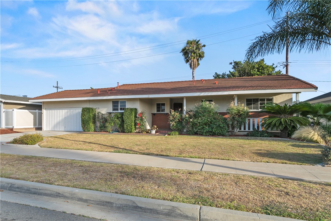 2232 E Parkside Ave, Orange, CA 92867