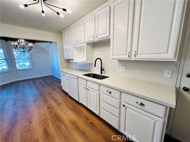 Detail Gallery Image 10 of 29 For 808 W Avenue J9, Lancaster,  CA 93534 - 3 Beds | 2 Baths