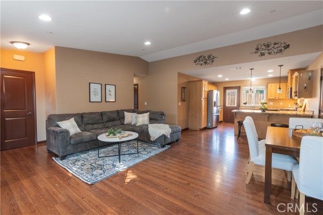 Detail Gallery Image 4 of 13 For 945 Creston Road, Paso Robles,  CA 93446 - 3 Beds | 2 Baths