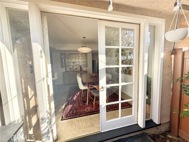 Detail Gallery Image 7 of 15 For 27511 Endeavor St, Agoura Hills,  CA 91301 - 2 Beds | 2 Baths