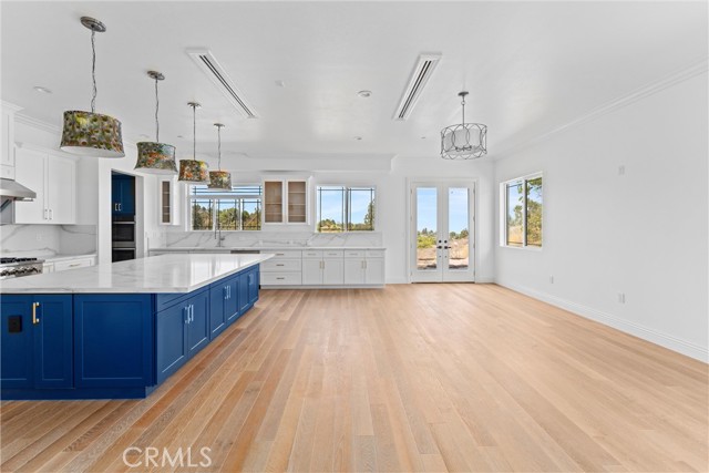 17190 Small Canyon Lane, Riverside CA: https://media.crmls.org/medias/5b5b6a48-206e-4839-8178-1c060352552c.jpg