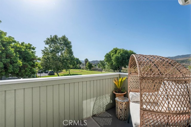 27061 Crossglade Avenue, Canyon Country, California 91351, 2 Bedrooms Bedrooms, ,2 BathroomsBathrooms,Townhouse,For Sale,Crossglade,SR24107361