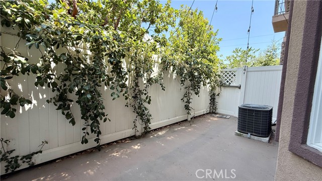 Detail Gallery Image 19 of 25 For 5241 Colodny Dr #403,  Agoura Hills,  CA 91301 - 3 Beds | 2/1 Baths