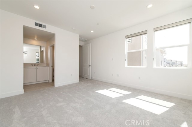 474 Lobata, Irvine CA: https://media.crmls.org/medias/5b5c9aad-9eb3-44e6-a3ce-393be0c8cb5c.jpg