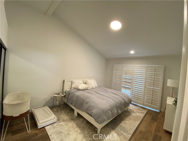 Image 16 for 76437   Violet CIR