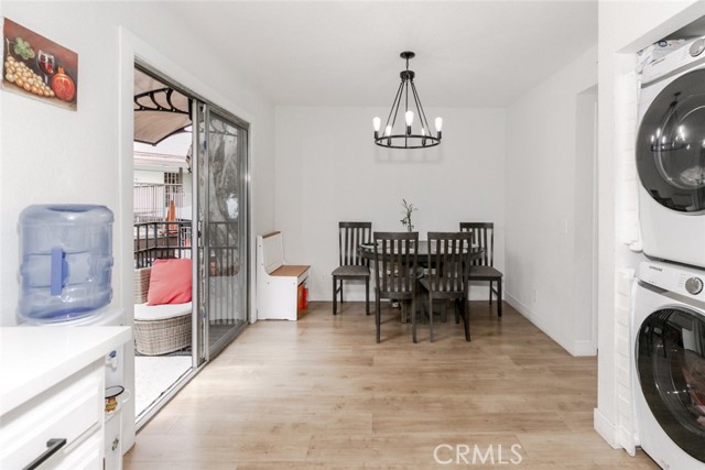 Detail Gallery Image 13 of 27 For 2850 Montrose Ave #6,  La Crescenta,  CA 91214 - 3 Beds | 3 Baths