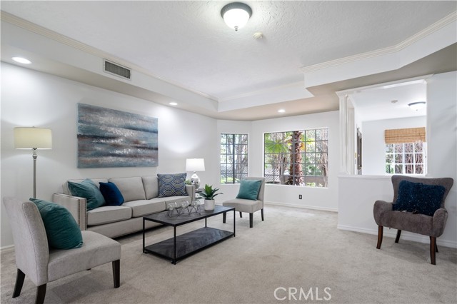 2006 Aviation Way, Redondo Beach CA: https://media.crmls.org/medias/5b5e4410-72c4-4ee3-b1b6-3bebb644cd83.jpg