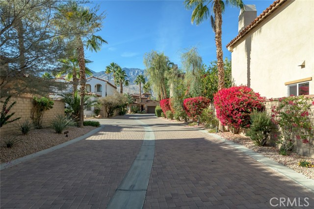 Detail Gallery Image 4 of 75 For 1719 San Sebastian Ct, Palm Springs,  CA 92264 - 2 Beds | 2/1 Baths