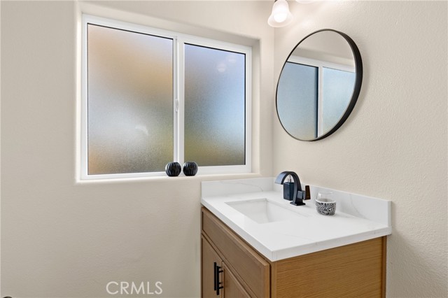 Detail Gallery Image 16 of 49 For 1522 Maxwell Ln, Vista,  CA 92084 - 3 Beds | 2/1 Baths