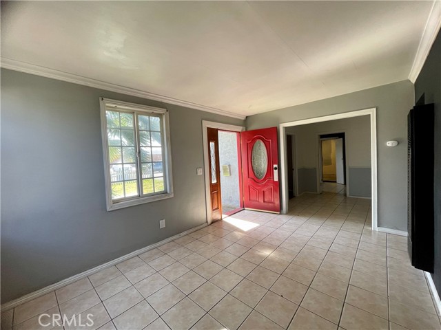 Detail Gallery Image 4 of 20 For 22201 Ibex Avenue, Hawaiian Gardens,  CA 90716 - 3 Beds | 2 Baths
