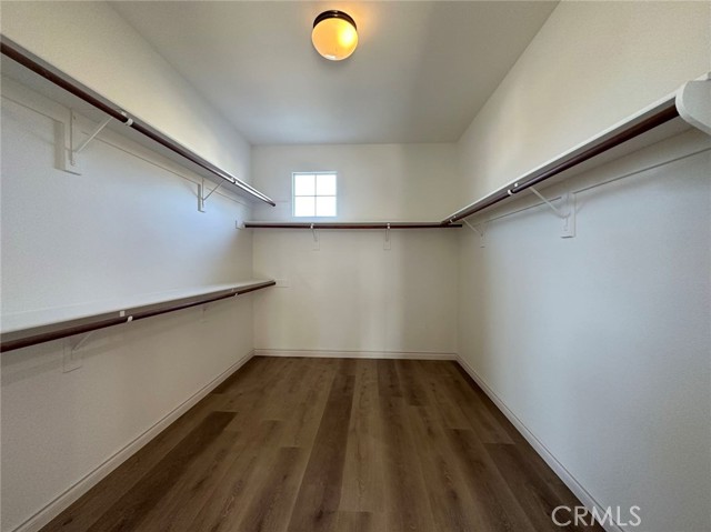 7144 Silverwood Drive, Eastvale CA: https://media.crmls.org/medias/5b5fcad8-5b79-4dbe-81b4-fd58cf86afc6.jpg