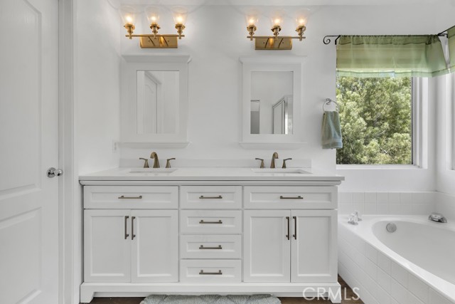 Detail Gallery Image 26 of 53 For 23809 Woodpark Ct, Valencia,  CA 91354 - 4 Beds | 3 Baths
