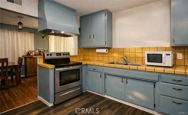 1017 W Avenue H8, Lancaster, CA 93534 photo 4