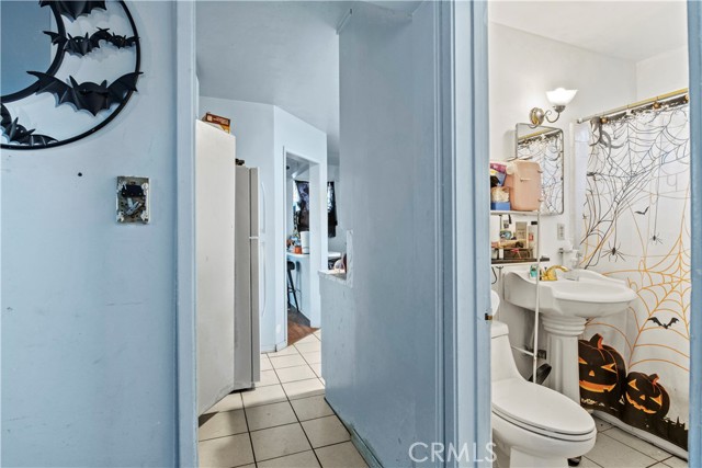 Detail Gallery Image 25 of 28 For 8430 Barnsley Ave, Los Angeles,  CA 90045 - – Beds | – Baths