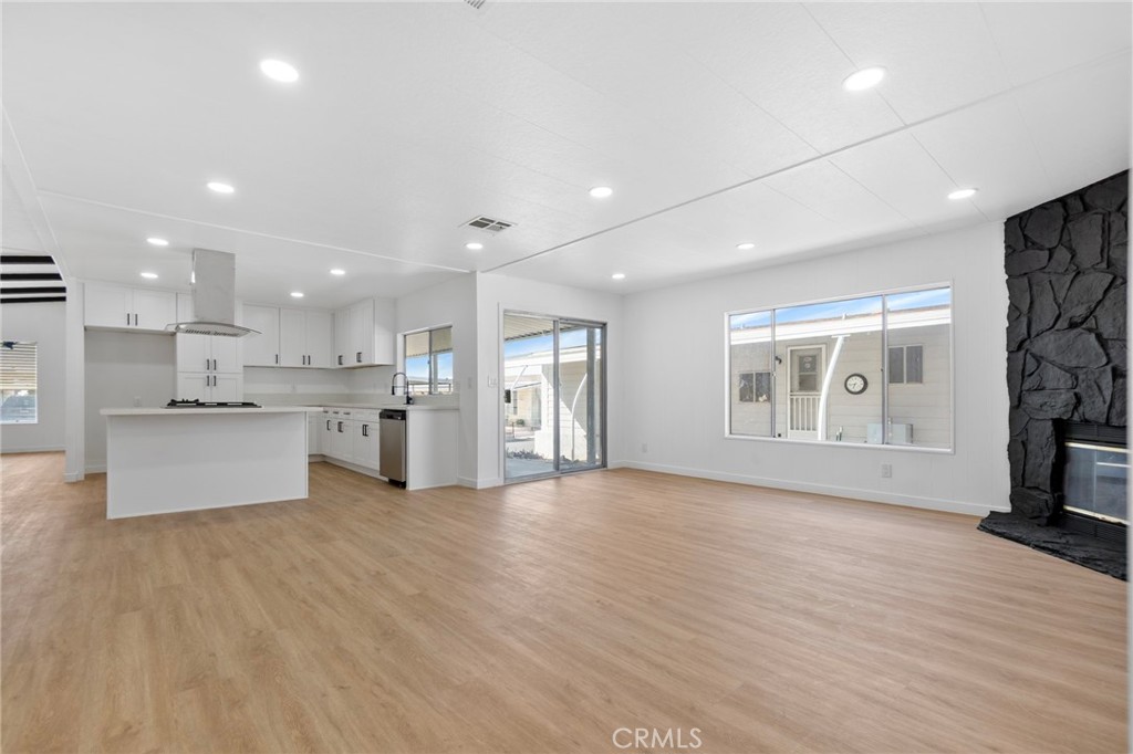 MLS #OC25240033 image #22