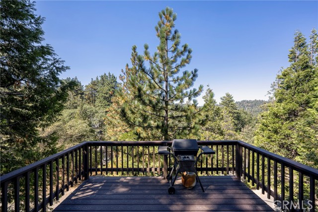 Detail Gallery Image 13 of 44 For 305 Summit Rd, Lake Arrowhead,  CA 92352 - 3 Beds | 2 Baths