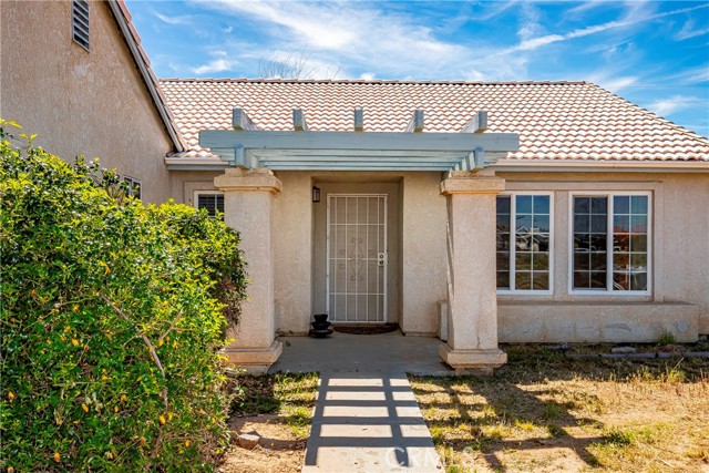 Detail Gallery Image 3 of 21 For 9020 Redwood, California City,  CA 93505 - 3 Beds | 2 Baths