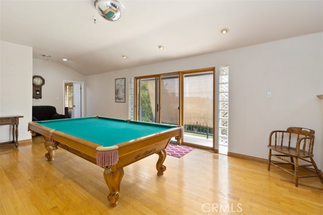 Bonus Room With Pool Table