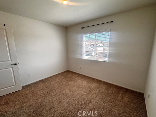 24054 Kerrigan Drive, Menifee CA: https://media.crmls.org/medias/5b62fd31-31ce-4b1a-86a9-45126080f406.jpg