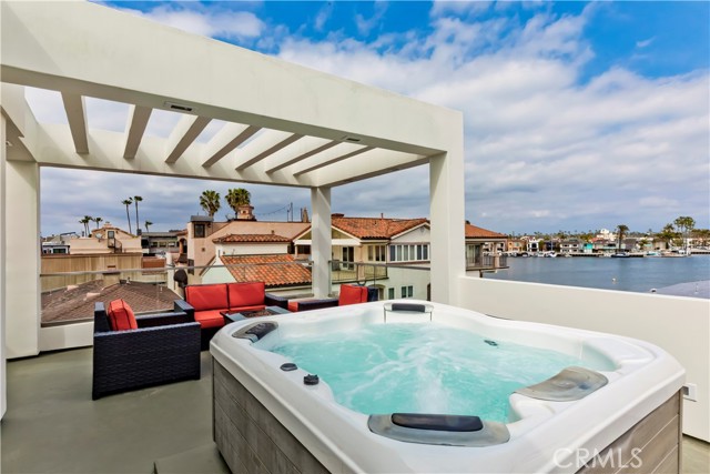 Detail Gallery Image 23 of 47 For 48 57th Pl, Long Beach,  CA 90803 - 5 Beds | 3/1 Baths