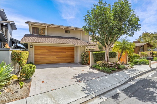 4 Woodhaven, Laguna Niguel CA: https://media.crmls.org/medias/5b637f49-2ab5-43d3-97a7-06c609fa6e8f.jpg