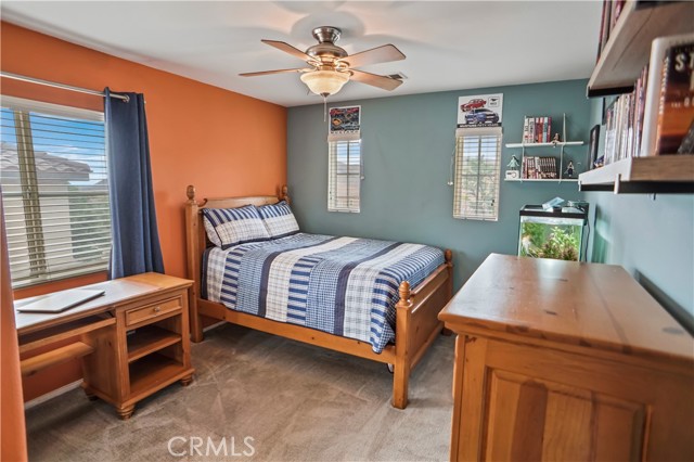17334 Sierra Sunrise Lane, Canyon Country CA: https://media.crmls.org/medias/5b63d949-53e4-41ea-80bf-3a72a01abf97.jpg