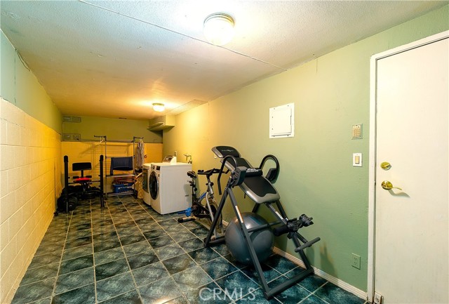 18759 Hatteras Street, Tarzana CA: https://media.crmls.org/medias/5b6423d7-6857-4244-90bf-f2fdaca71de5.jpg