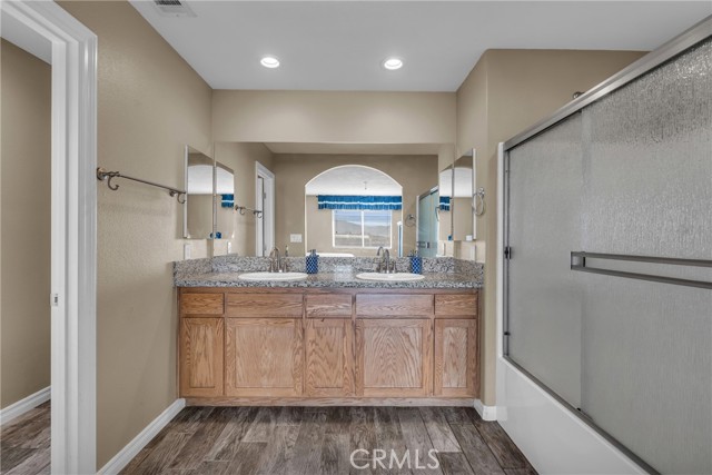 18177 Cherry St, Hesperia CA: https://media.crmls.org/medias/5b645146-46e5-482c-959f-d8472cc0a79b.jpg