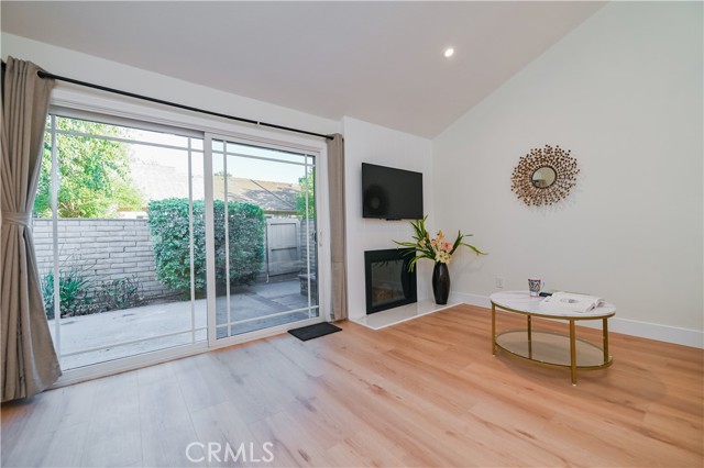 Detail Gallery Image 16 of 28 For 15 Camphor, Irvine,  CA 92612 - 3 Beds | 3 Baths