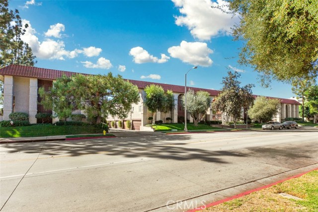 2450 E Del Mar Blvd #19, Pasadena, CA 91107