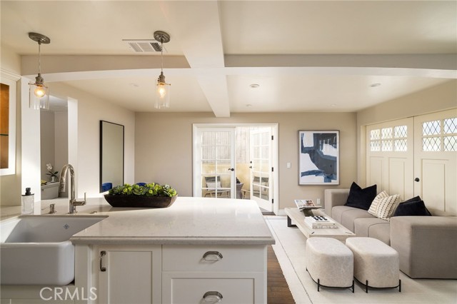 Detail Gallery Image 6 of 38 For 31590 Jewel Ave, Laguna Beach,  CA 92651 - 2 Beds | 2/1 Baths