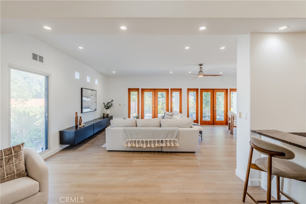 MLS #OC25245257 image #10