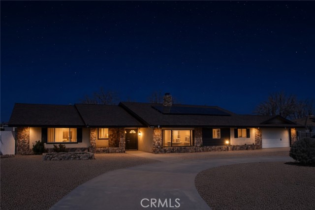 14010 Jicarilla Rd, Apple Valley, CA 92307 photo 2