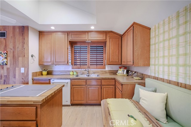 Image 45 of 61 For 14242 Clarissa Lane
