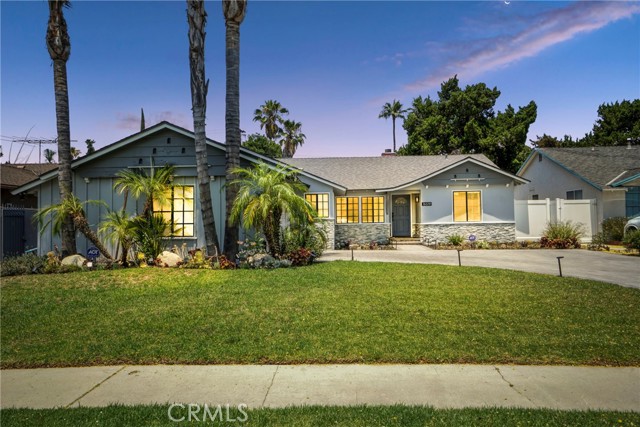 16619 Osborne Street, North Hills CA: https://media.crmls.org/medias/5b67e250-6d5c-466a-9ff2-37a79321e801.jpg