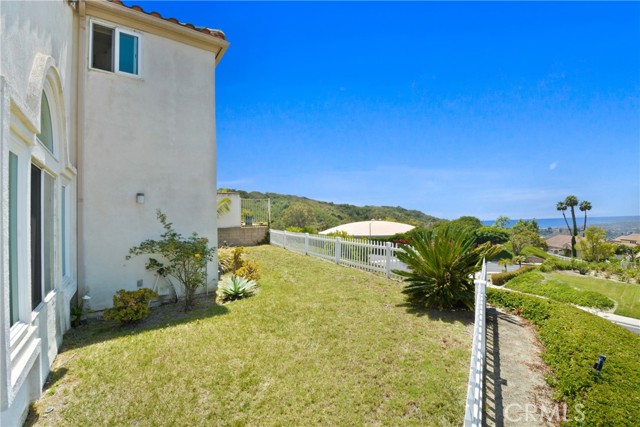 40 Paseo Alba, San Clemente CA: https://media.crmls.org/medias/5b67e564-2ab5-483c-a55c-5b500befede4.jpg