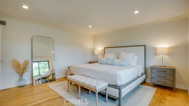 22914 Gershwin Drive, Woodland Hills CA: https://media.crmls.org/medias/5b68496c-2642-406c-8e2f-332aa1ecae56.jpg