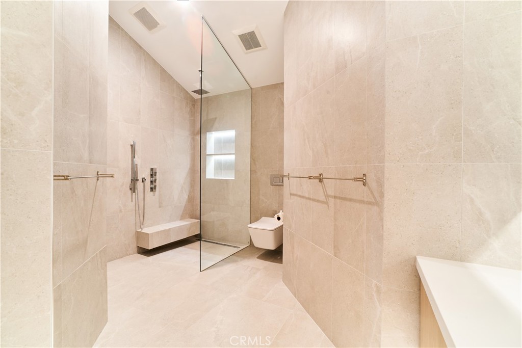 https://media.crmls.org/medias/5b69c93c-75c6-4001-95b3-52ef77cdf256.jpg?preset=X-Large