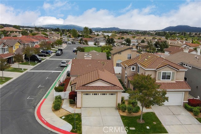 44630 Arbor Lane, Temecula CA: https://media.crmls.org/medias/5b6a08f4-f909-43cb-af73-7e926a2560b6.jpg