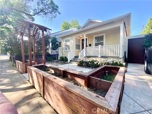 Detail Gallery Image 6 of 31 For 2433 Castro Way, Sacramento,  CA 95818 - 2 Beds | 2 Baths