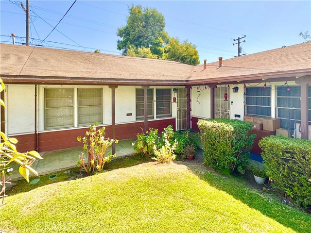 422 E Hermosa Street, Santa Maria CA: https://media.crmls.org/medias/5b6b9940-9724-45f6-9ce5-761552a4cae1.jpg
