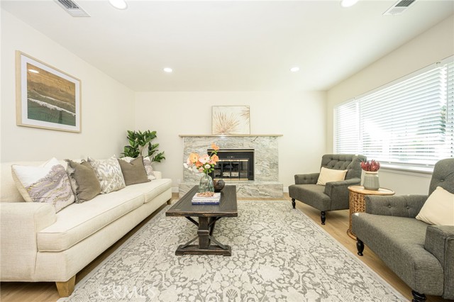 Detail Gallery Image 6 of 29 For 1807 Marinette St, Torrance,  CA 90501 - 4 Beds | 2 Baths