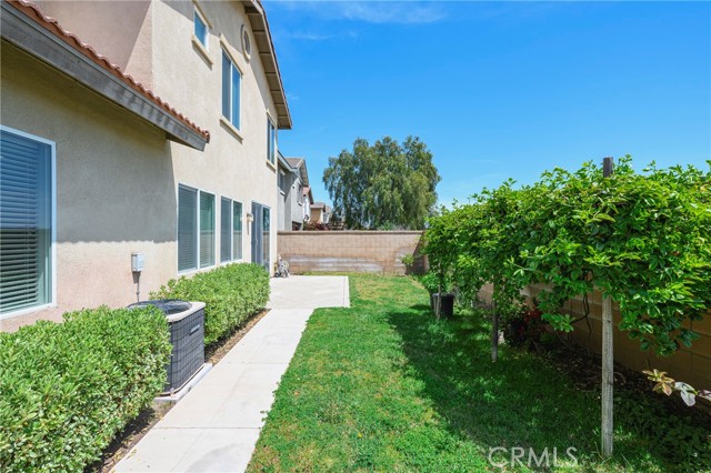 Detail Gallery Image 7 of 46 For 2482 E Smiderle, Ontario,  CA 91764 - 6 Beds | 4/1 Baths