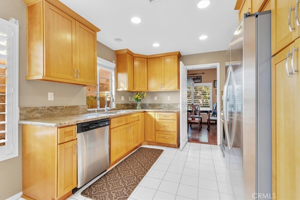 5b6d51a6 D315 40a4 8dc5 965f1bf1d263