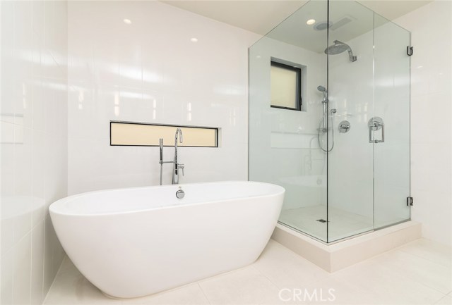 122 Manhattan Avenue, Hermosa Beach, California 90254, 3 Bedrooms Bedrooms, ,1 BathroomBathrooms,Residential,Sold,Manhattan,SB18007639