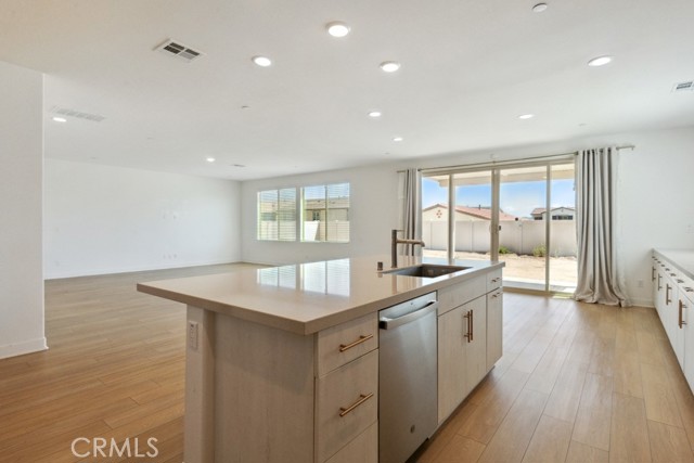 Detail Gallery Image 9 of 30 For 5732 California Cir, Banning,  CA 92220 - 4 Beds | 3 Baths