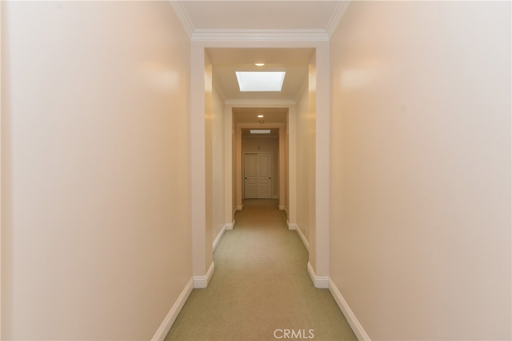https://media.crmls.org/medias/5b6f4d43-1c1f-4238-a7f4-bd59bed2b1ec.jpg?preset=X-Large