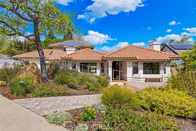 Detail Gallery Image 6 of 68 For 156 Anacapa Cir, San Luis Obispo,  CA 93405 - 3 Beds | 3/1 Baths