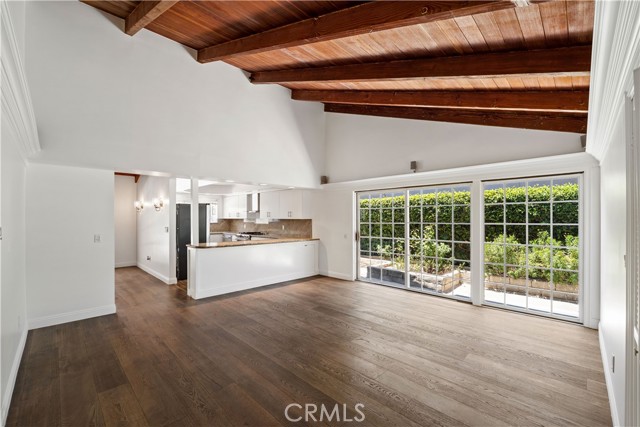 Detail Gallery Image 9 of 31 For 23172 Gainford St, Woodland Hills,  CA 91364 - 3 Beds | 2/1 Baths